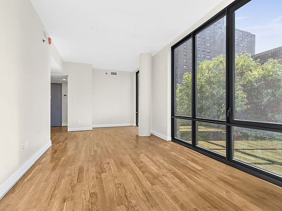 4th image of 301 E 117th St APT 4X