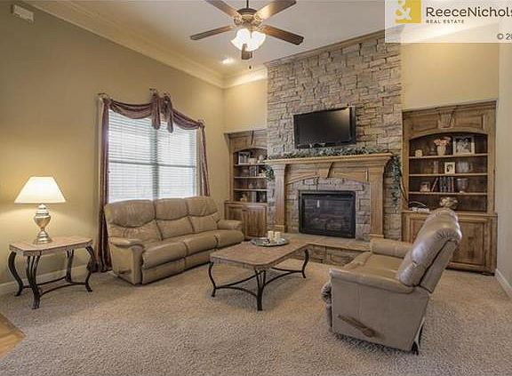 Lovely fireplace and high ceilings create a very special feeling.