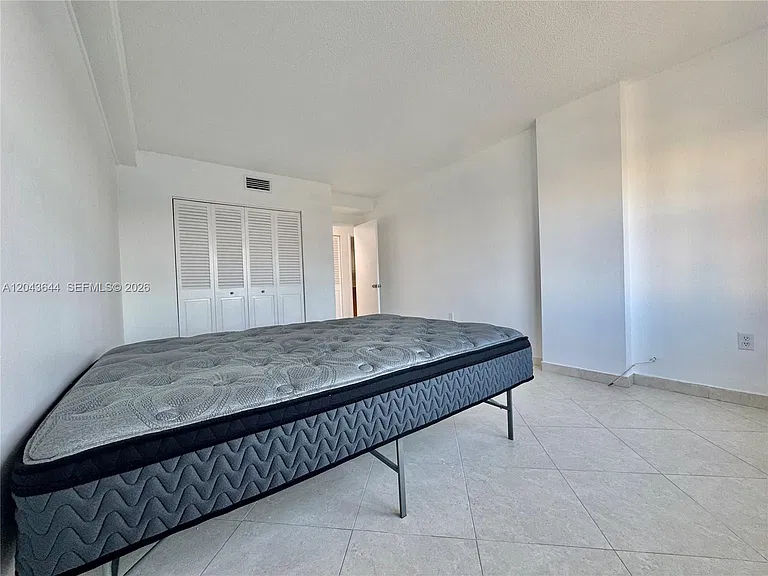 400 Kings Point Dr #411 — Photo 15
