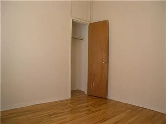 Rented by Peter Ashe | media 8