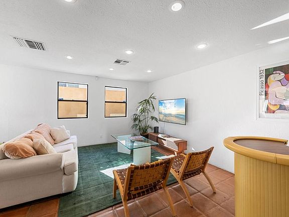 3rd image of 52850 Avenida Herrera
