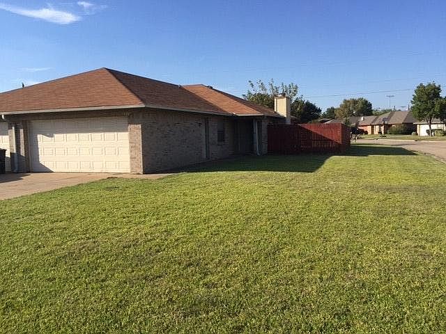1st image of 739 Bluebonnet Dr