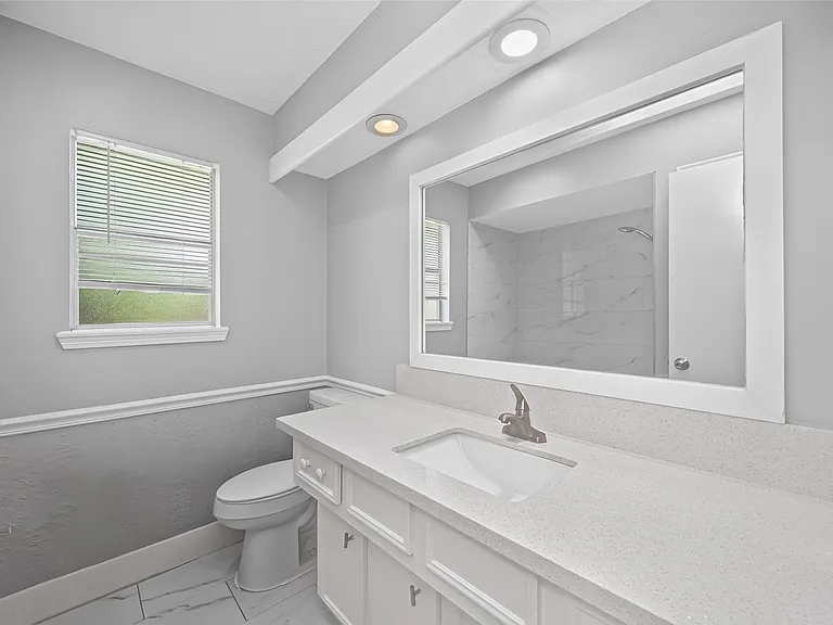 5703 Green Timbers Dr — Photo 32