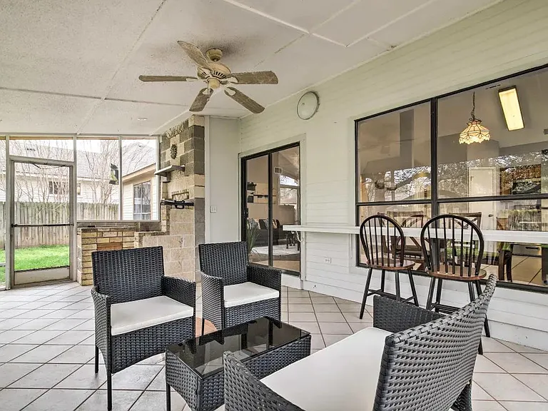 906 Elmwood Trl — Photo 13