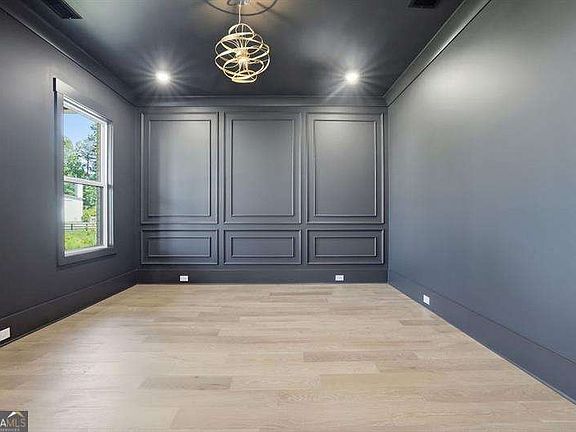 4th image of 5315 W Parc Pl
