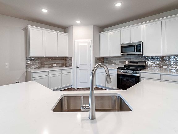 2nd image of 525 Lost Tree Dr