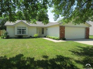 201 Tumbleweed Dr, Lawrence, KS 66049