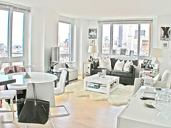 Rented by R New York