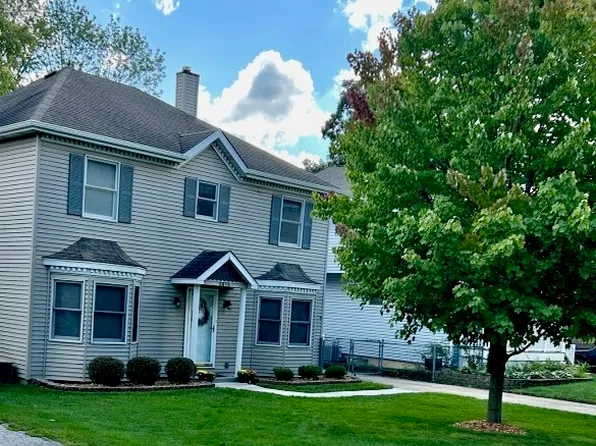 3815 Liberty Blvd, Westmont, IL 60559