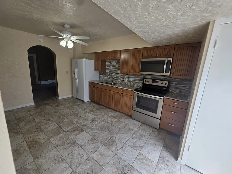 2417 W Kiowa St #1 — Photo 9