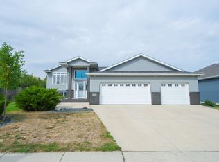 1234 35th Street Cir S, Moorhead, MN 56560
