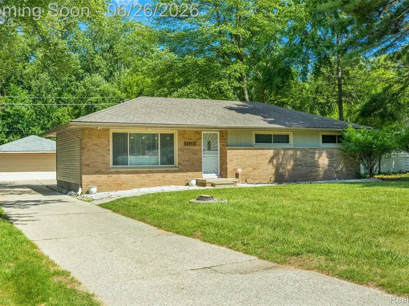 22400 Leewright Ave, Southfield, MI 48033