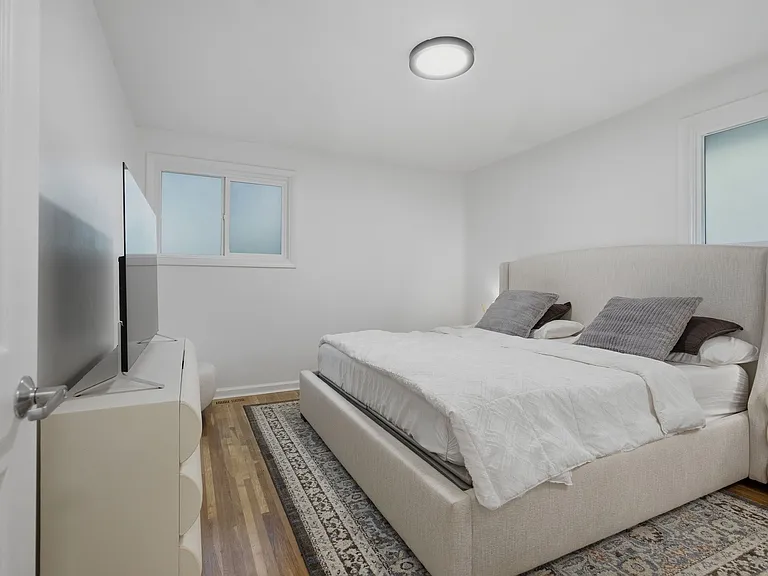 6555 Brownlee Dr — Photo 13