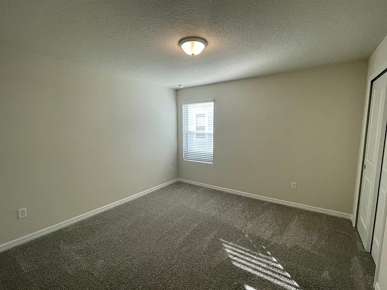 4654 Green Palm Ln — Photo 13