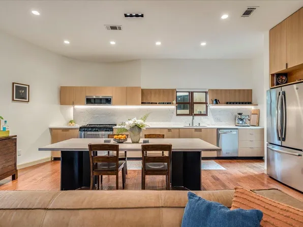 3012 S 4th St #B, Austin, TX 78704
