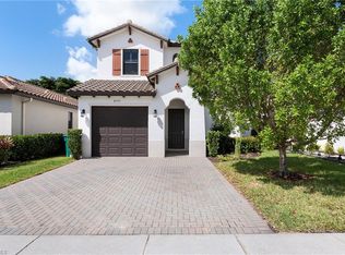 8797 Madrid CIR, NAPLES, FL 34104