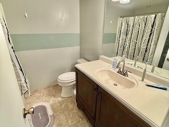5th image of 5501 Lakeside Drive #206