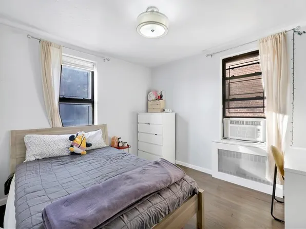 3021 Avenue Z image 2 of 14