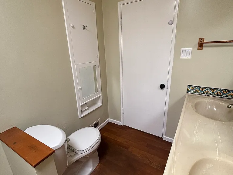 1008 W Micheltorena St #A — Photo 16