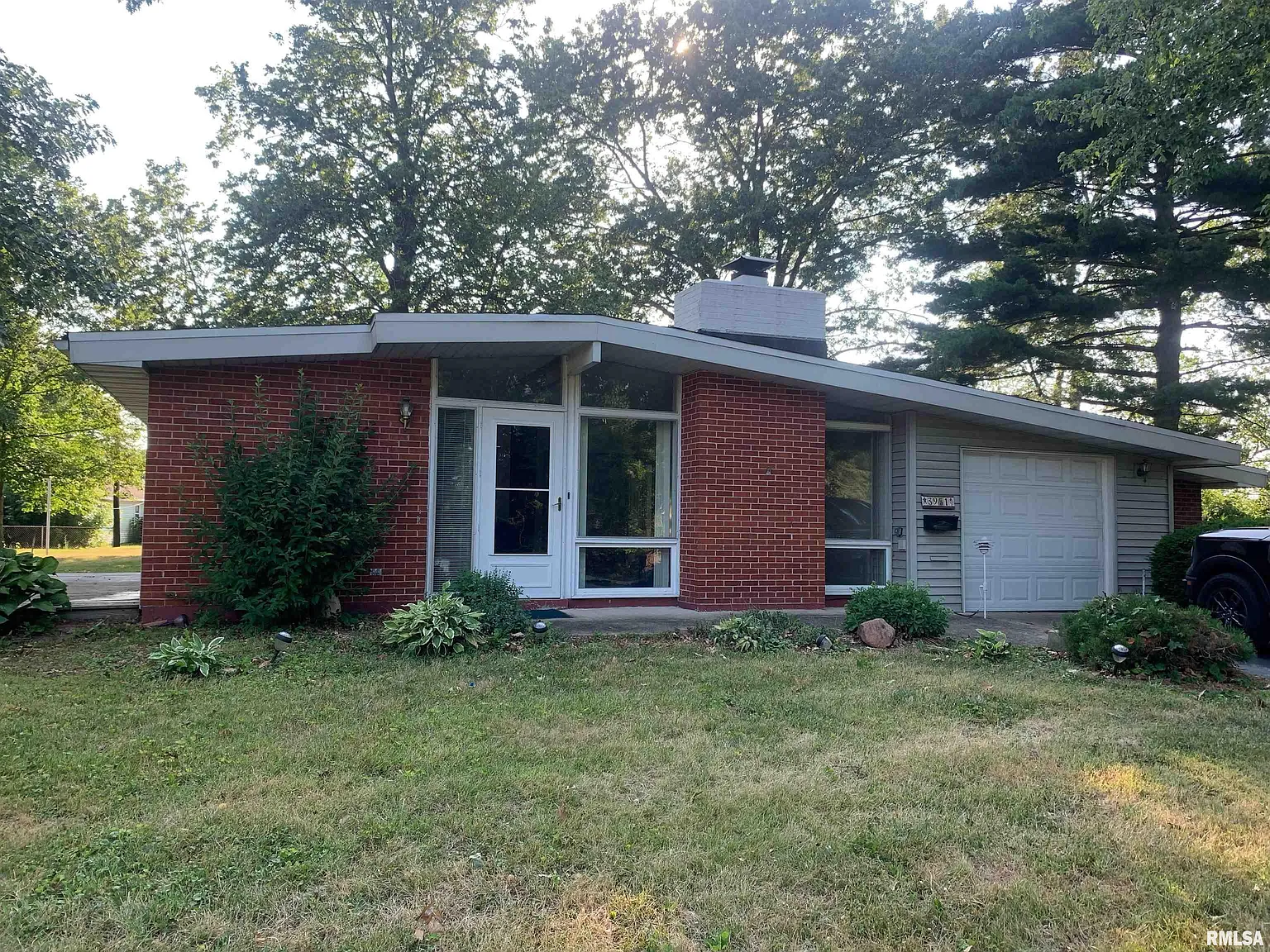 3951 N Skippy Dr photo 1