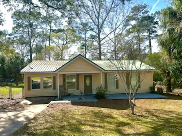 86 Oak St, Crawfordville, FL 32327