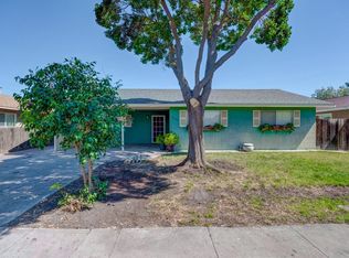 2810 Marguerite St, Dos Palos, CA
