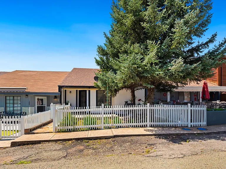 107 Niblic Ct — Photo 25