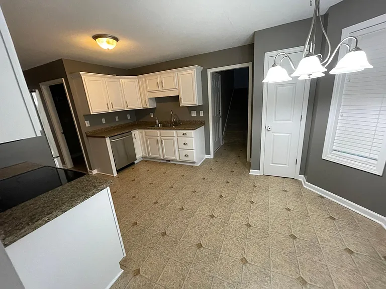 1365 Mountain Way — Photo 9