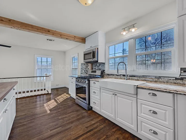 1624 S Fannin Ave — Photo 9