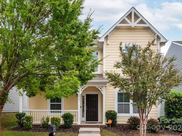 12541 Druids Glen Dr, Pineville, NC 28134