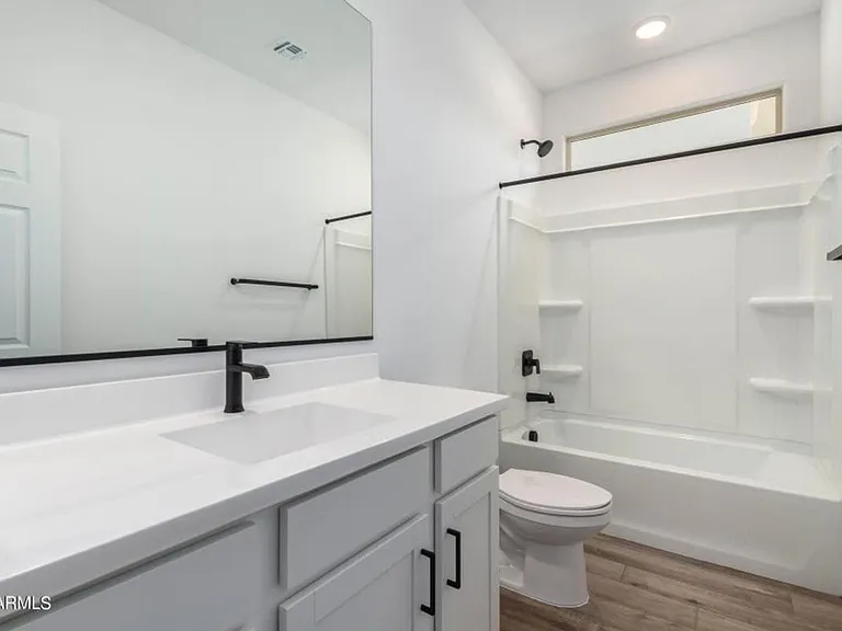 17318 W Surrey Dr — Photo 30
