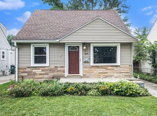 254 Chippewa St, Clawson, MI 48017