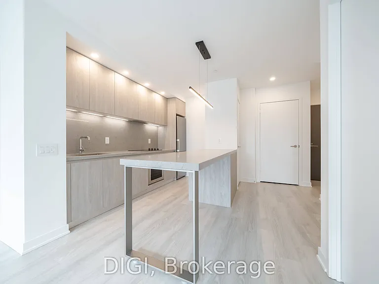 57 Spadina Ave #504 — Photo 6