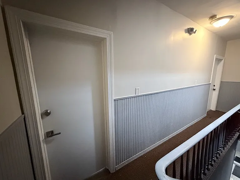 682 Summit Ave — Photo 7