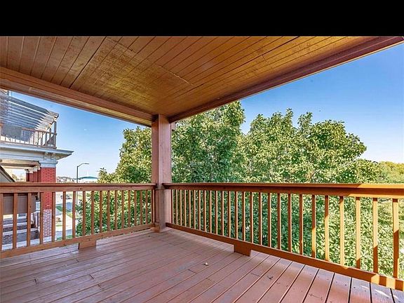 3rd image of 2107 E Linwood Blvd #102