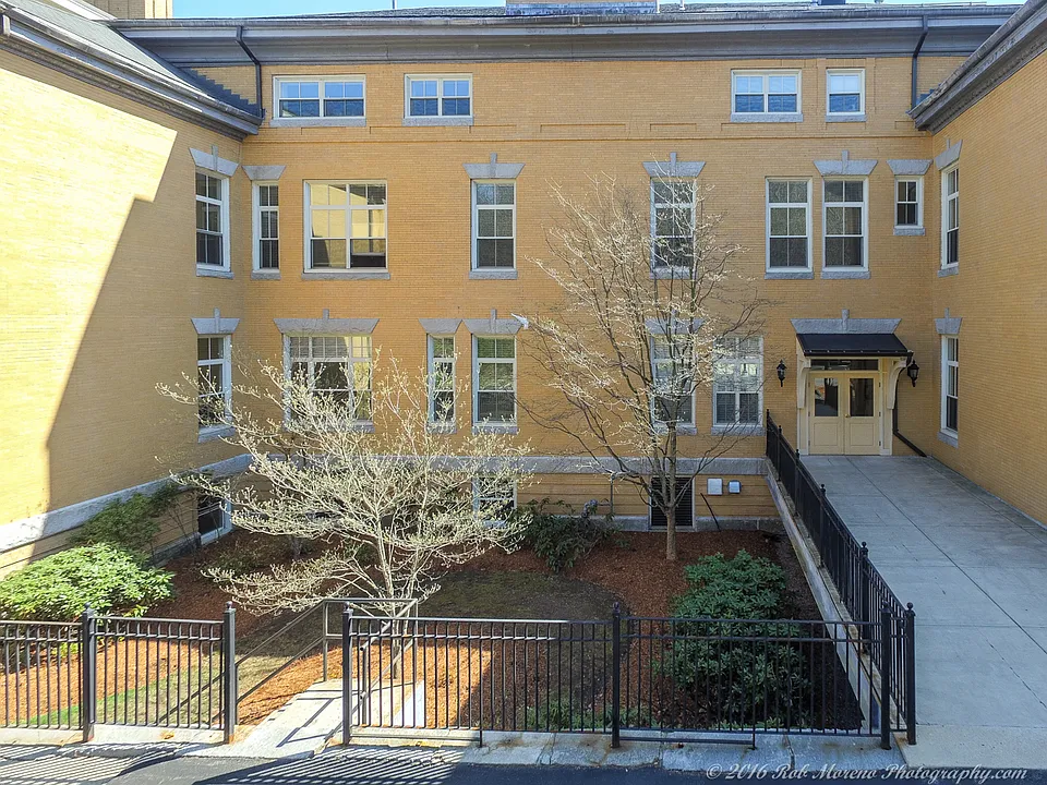 145 Glenwood St #306