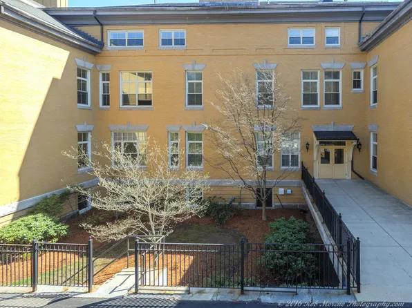 145 Glenwood St Unit 306, Malden, MA 02148