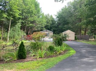 17 Allen St, Sandown, NH 03873