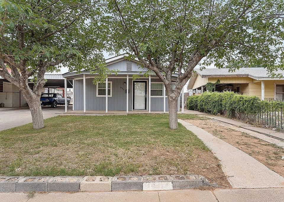 1st image of 824 S Del Rio Dr