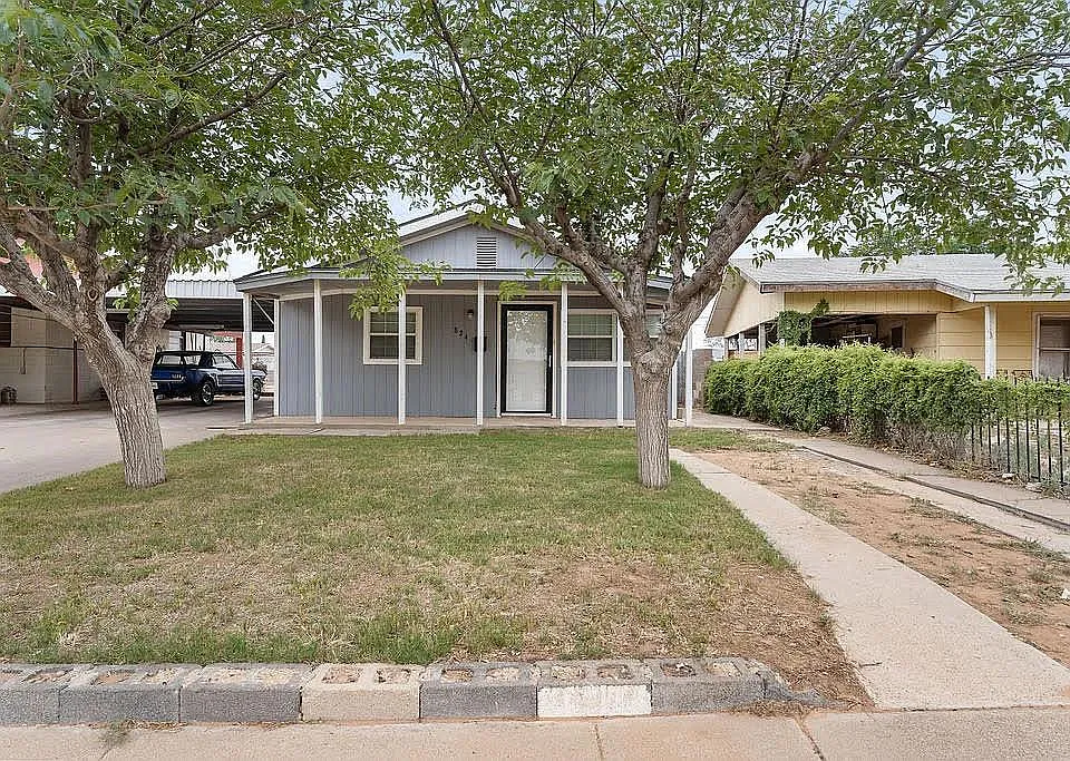 824 S Del Rio Dr