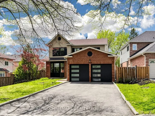 1249 Fieldstone Cir, Pickering, ON L1X 1B9