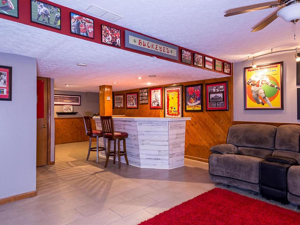 1st image of 155 Carrowmoor Ct #19