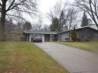 639 Moorfield Rd, Fairlawn, OH 44333