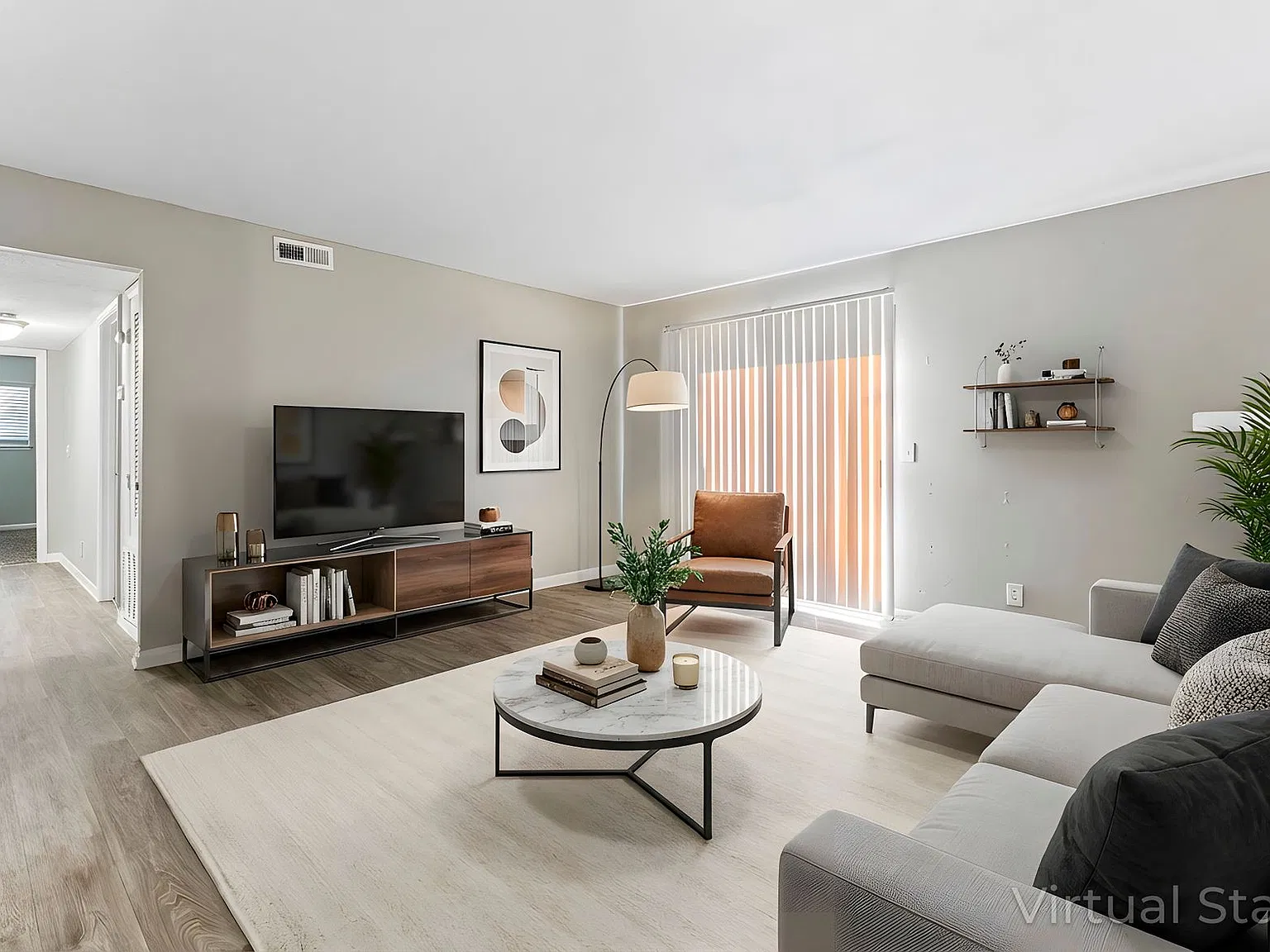 Lacota Apartments — Photo 2