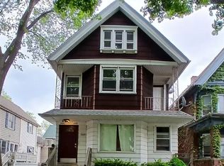 2440 N Cramer St, Milwaukee, WI 53211