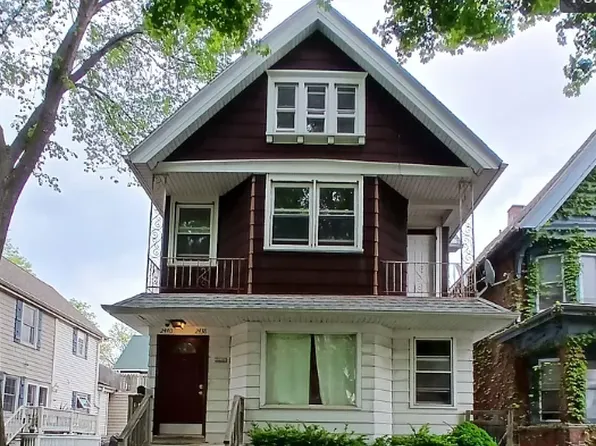 2440 N Cramer St, Milwaukee, WI 53211