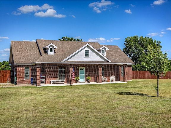 3rd image of 231 County Road 5066