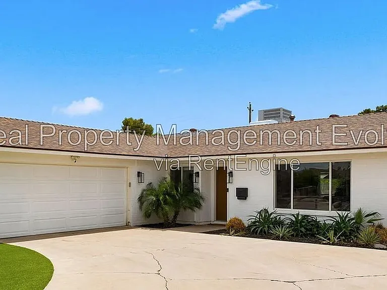 8631 E Jackrabbit Rd — Photo 1