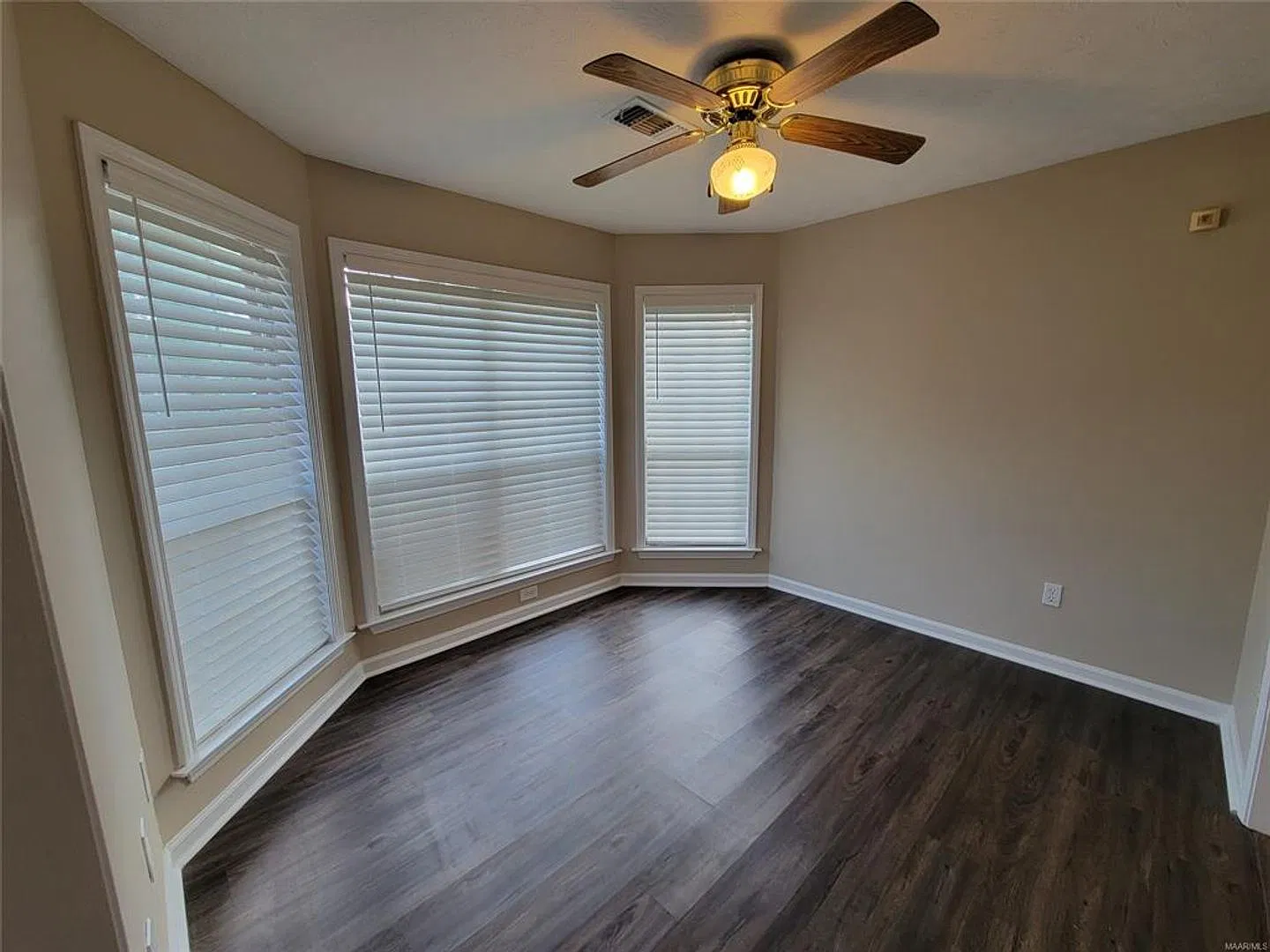 6501 Juniper Tree Lane — Photo 3