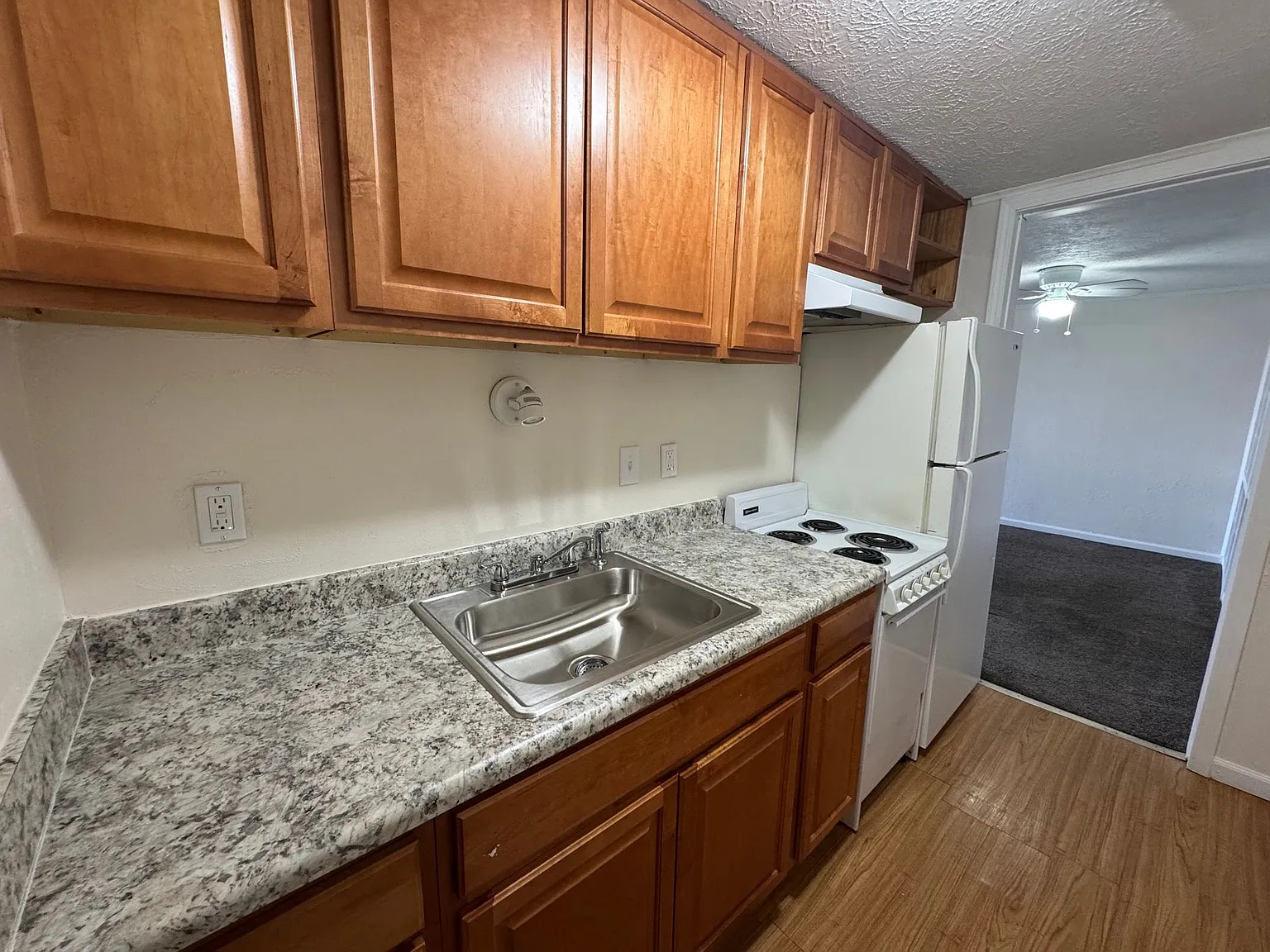 Greenleaf Apartments — Photo 2